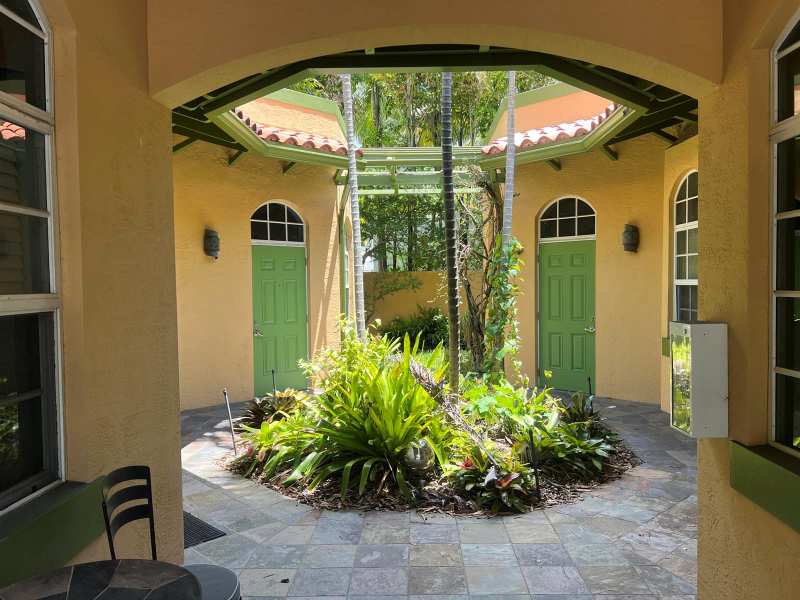 720 NE 3rd, Fort Lauderdale FL 33304