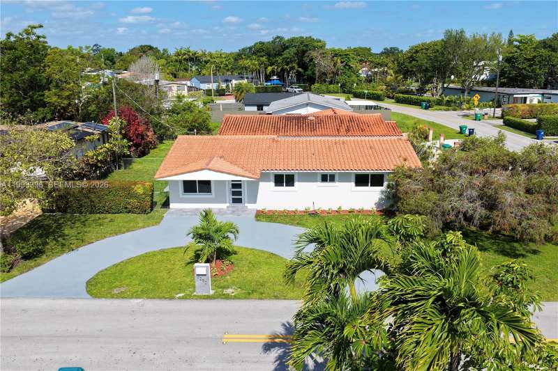 3250 SW 72 CT, Miami FL 33155