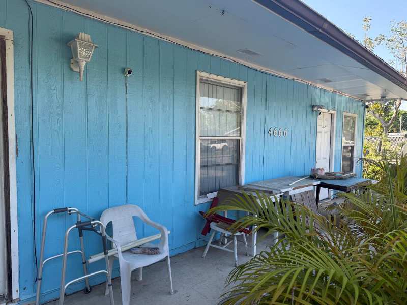 4666 E Holt, West Palm Beach FL 33415