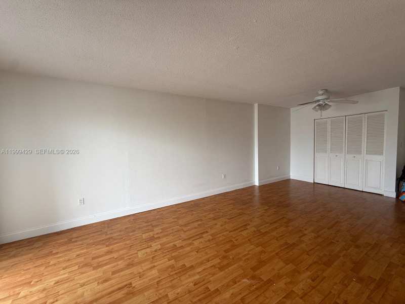 400 Kings Point Dr # 527, Sunny Isles Beach FL 33160