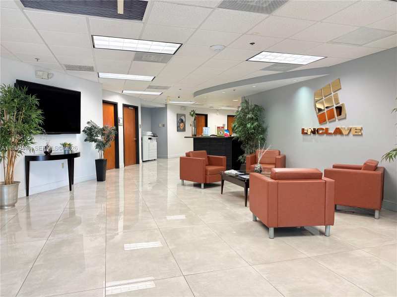 18501 Pines Blvd # 370, Pembroke Pines FL 33029