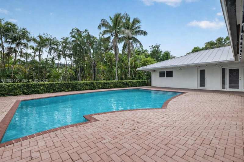 8400 SW 178th St, Palmetto Bay FL 33157