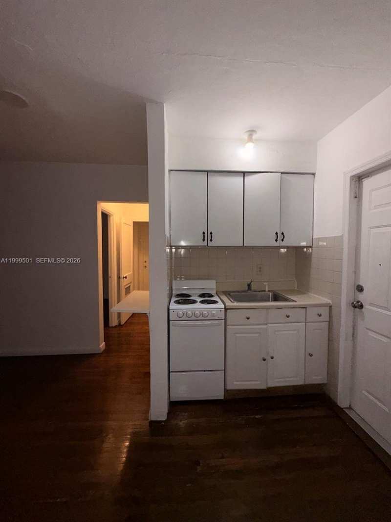 1955 Taylor St # 2, Hollywood FL 33020