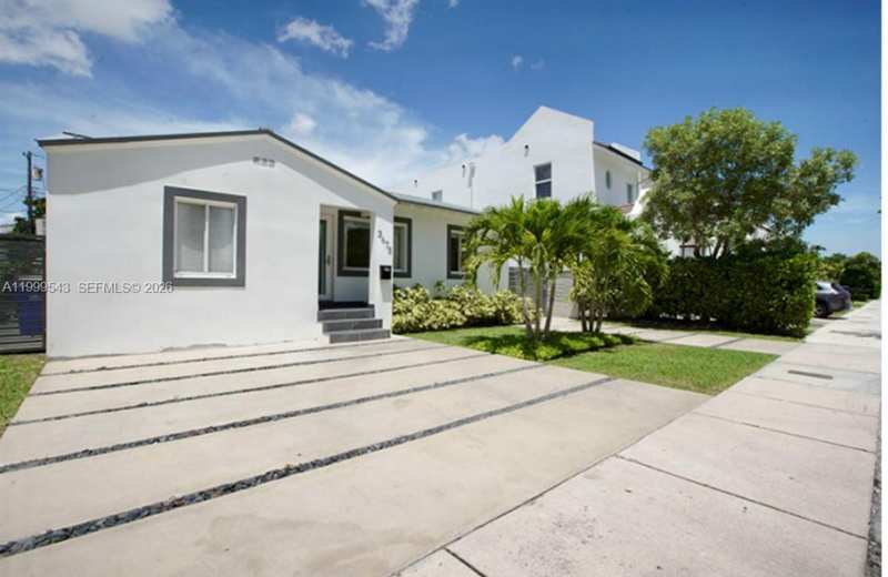 3675 SW 26th St, Miami FL 33133
