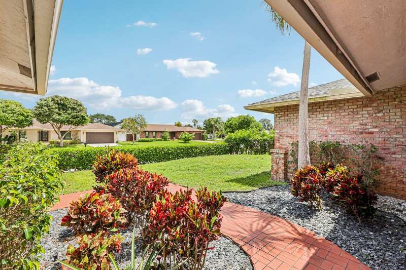 17679 Woodview Terrace, Boca Raton FL 33487