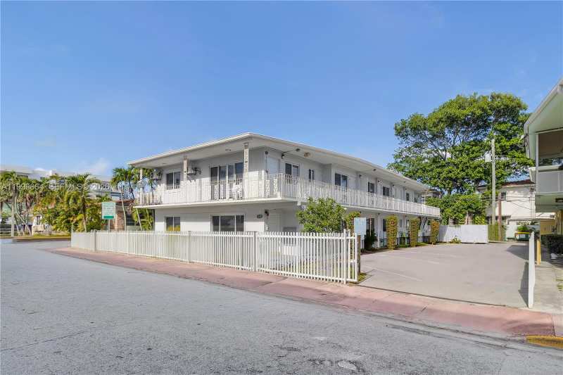 8129 Abbott Ave # 10, Miami Beach FL 33141