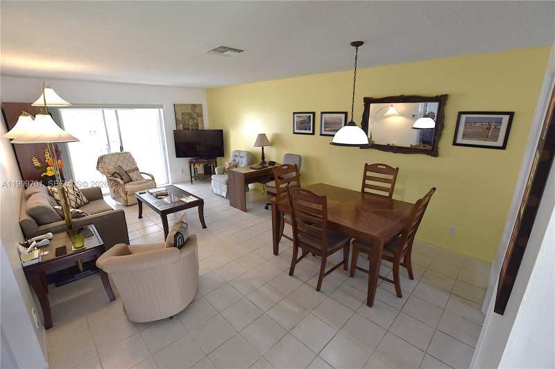 2688 Dudley Drive # J, West Palm Beach FL 33415