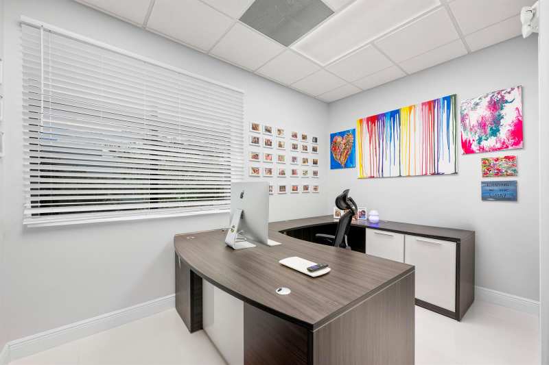 9200 Belvedere Road # 207, Royal Palm Beach FL 33411