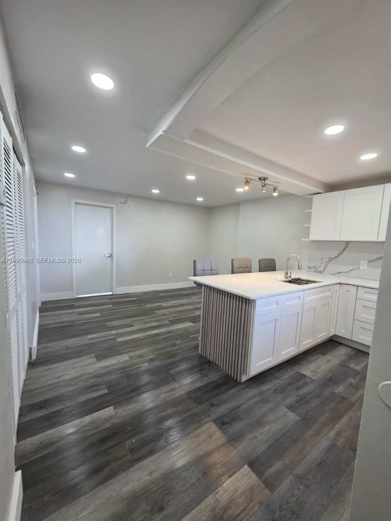16400 NE 17th Ave # 701, North Miami Beach FL 33162