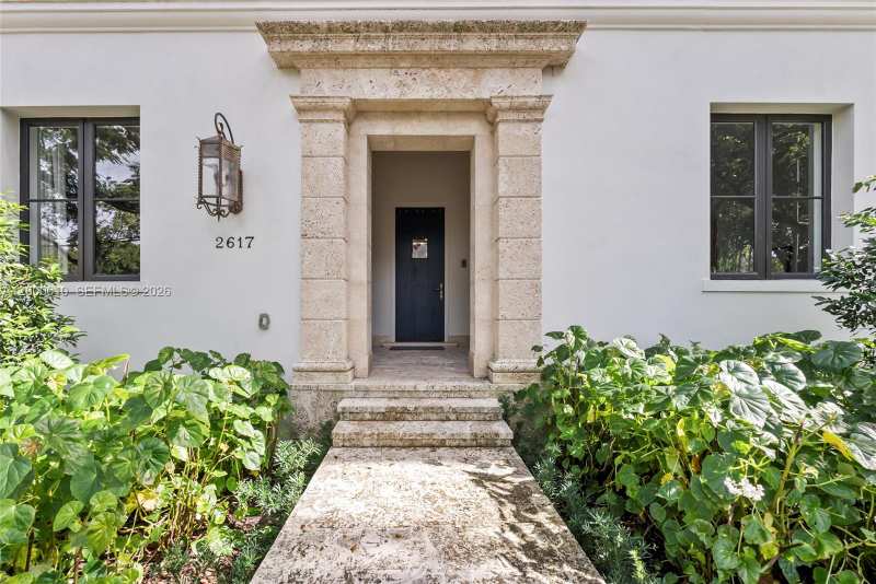 2617 Anderson Rd, Coral Gables FL 33134
