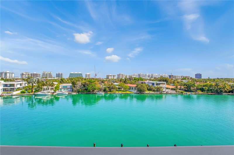 LA BAIA BAY HARBOR ISLAN