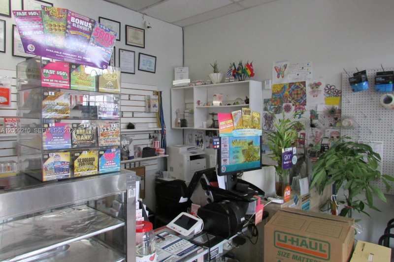 4330 SW 8th St, Coral Gables FL 33134