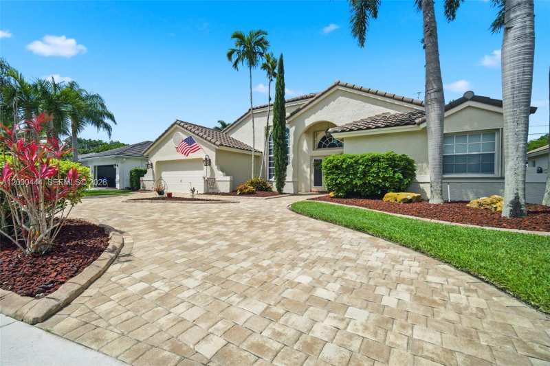 3563 W Tree Tops Ct, Davie FL 33328