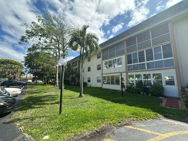 4980 E Sabal Palm Blvd # 330, Tamarac FL 33319