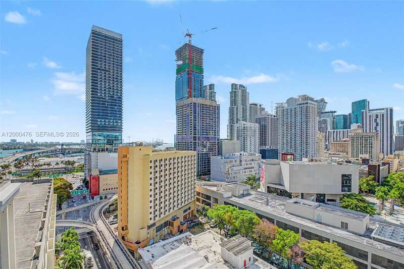 121 NE 5th ST # 1701, Miami FL 33132