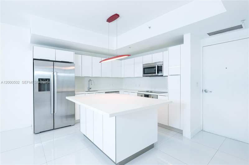 1010 SW 2nd Ave # 606, Miami FL 33130