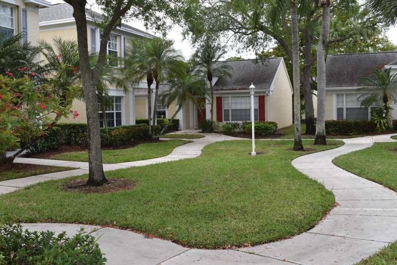 10881 Sea Hibiscus Lane, Tamarac FL 33321