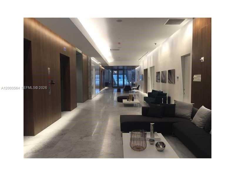 68 SE 6th St # 2409, Miami FL 33131