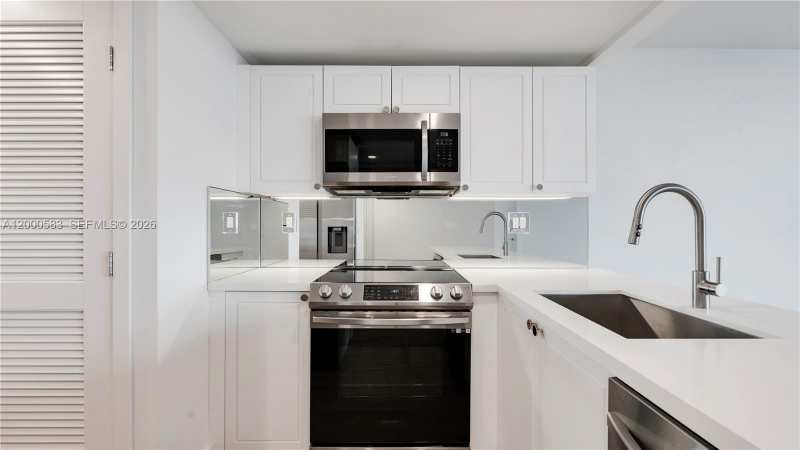 555 NE 34th St # 2708, Miami FL 33137