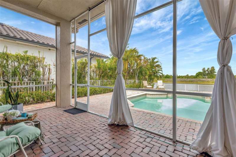 3060 SW 195th Ter, Miramar FL 33029
