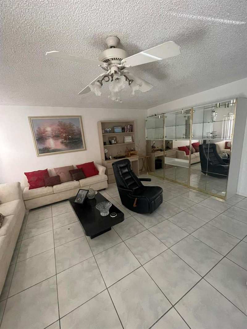 186 Flanders D # 186, Delray Beach FL 33484