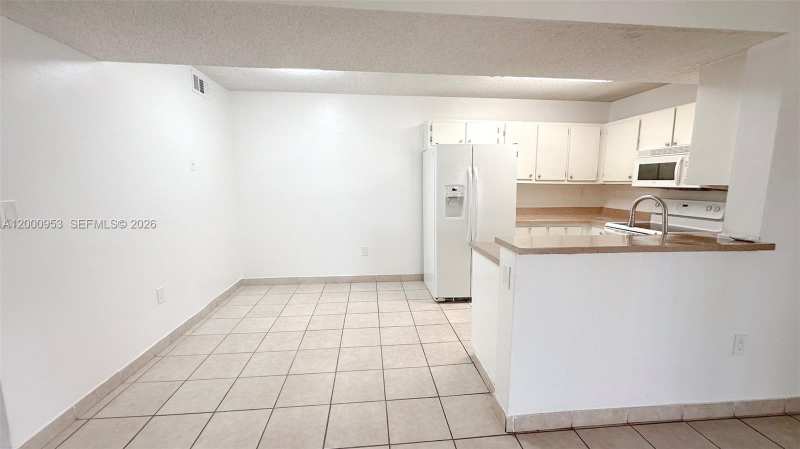 9491 S Palm Cir S # 103, Pembroke Pines FL 33025