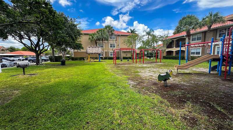 11700 SW 2nd St # 201, Pembroke Pines FL 33025