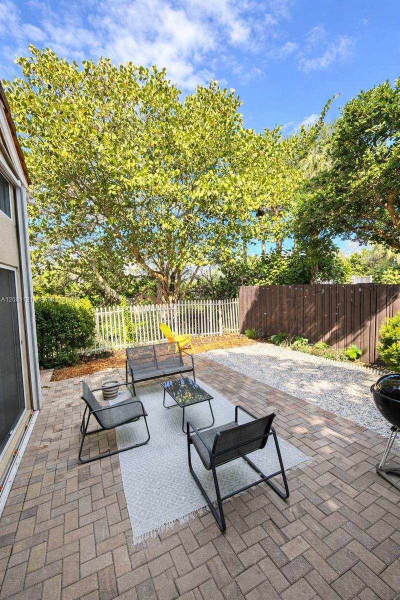 1125 Butternut Ln, Hollywood FL 33019