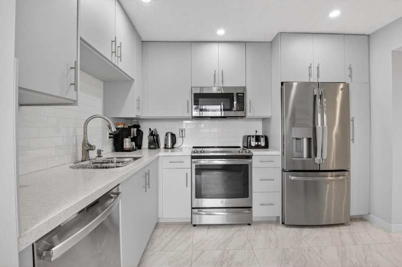 7563 Glendevon Lane # 1306, Delray Beach FL 33446
