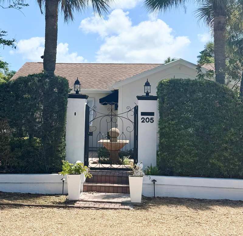 205 N 18th Ave Avenue N, FL 33460