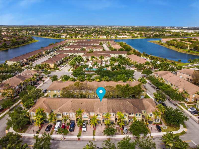 1432 SE 25th Ave, Homestead FL 33035