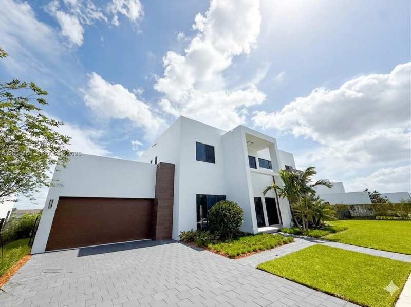 16776 Natures Way, Weston FL 33326