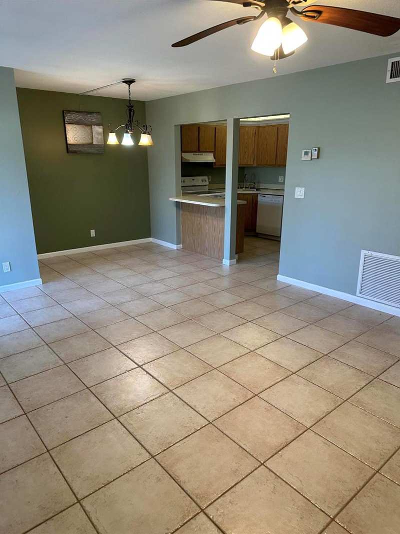 436 Pine Glen Lane # 1, FL 33463