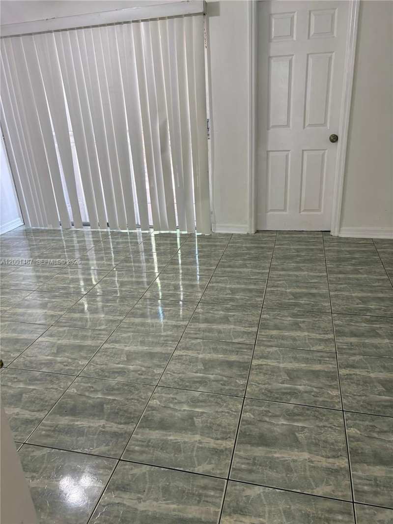 270 NE 142nd St # 14A, Miami FL 33161