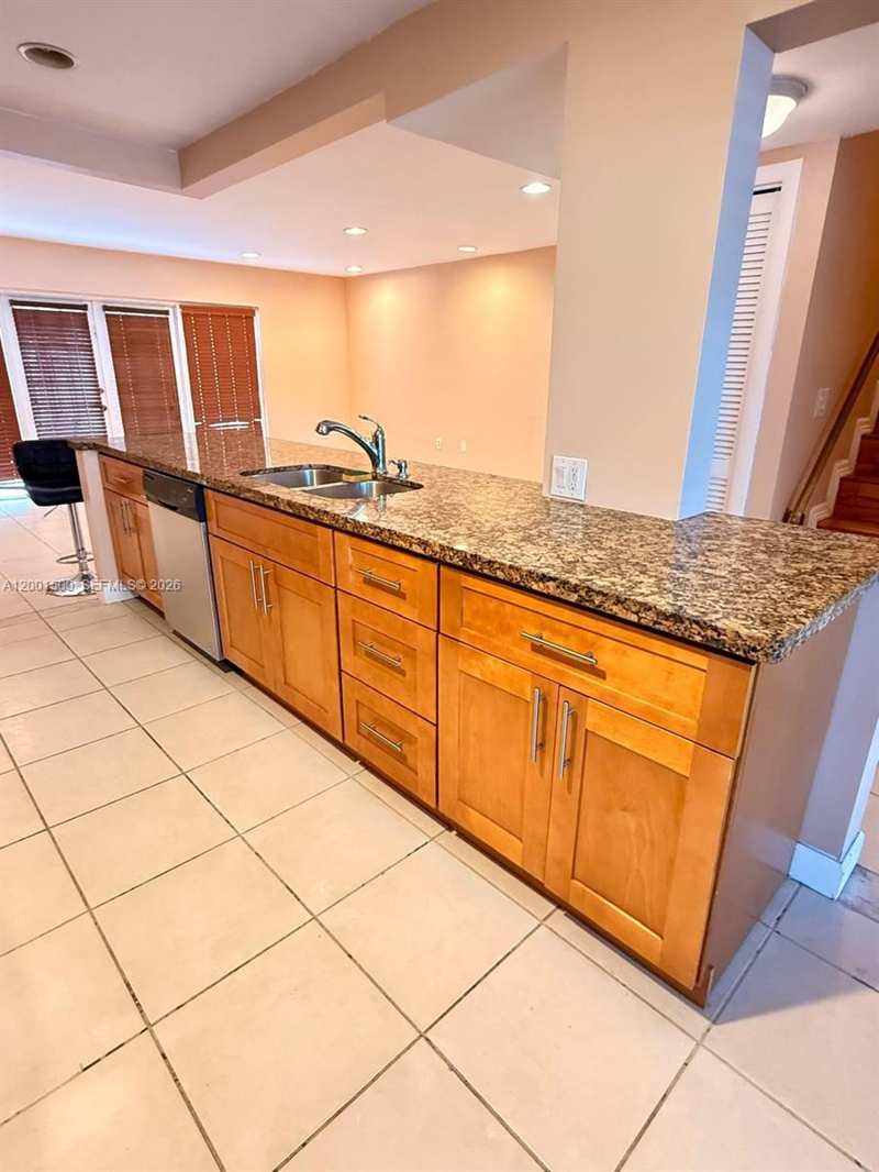 2750 N 34th Ave # 9D, Hollywood FL 33021