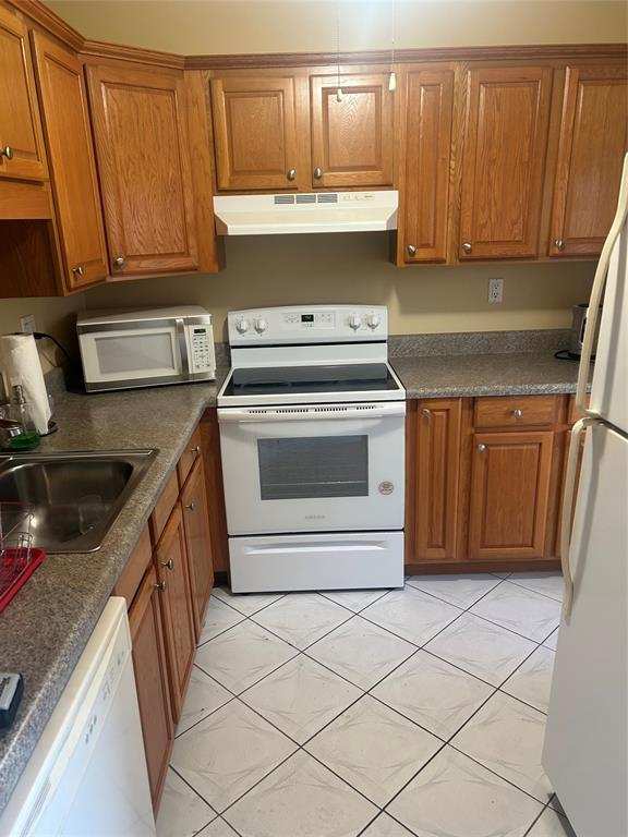 4321 NW 16th Street # C202, Lauderhill FL 33313