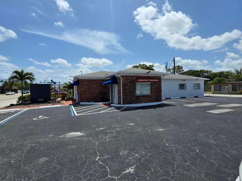 1315 N Dixie Highway # 4, FL 33460