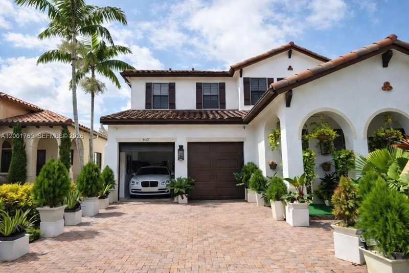 8537 NW 39th Ct, Cooper City FL 33024
