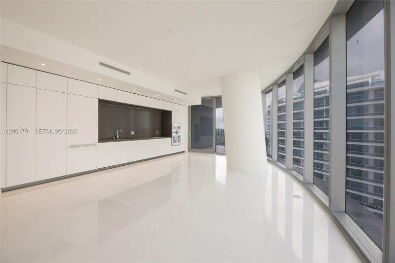 300 Biscayne Boulevard Way # 4708W, Miami FL 33131