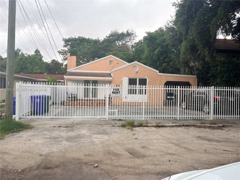 1560 NW 25th Ave # 1, Miami FL 33125