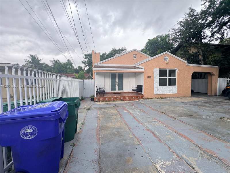 1560 NW 25th Ave # 1, Miami FL 33125