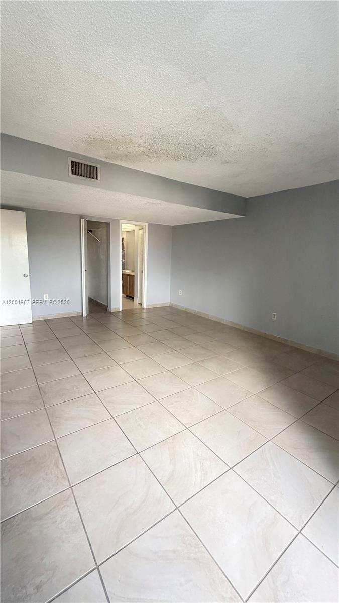9375 Fontainebleau Blvd # L304, Miami FL 33172
