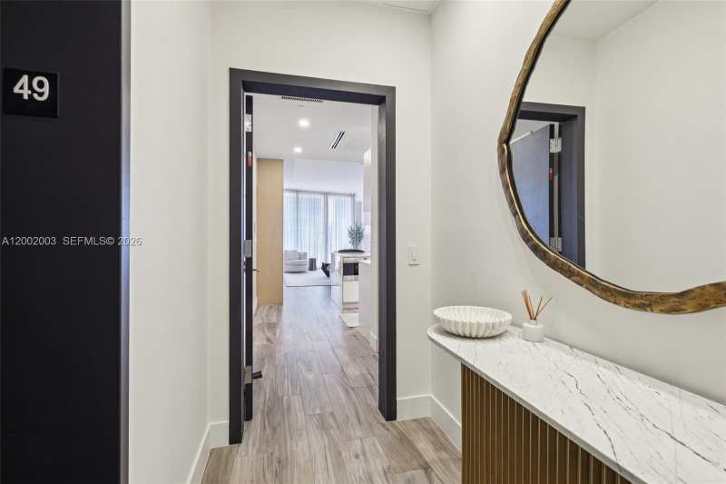 801 S Miami Ave # 4902, Miami FL 33130