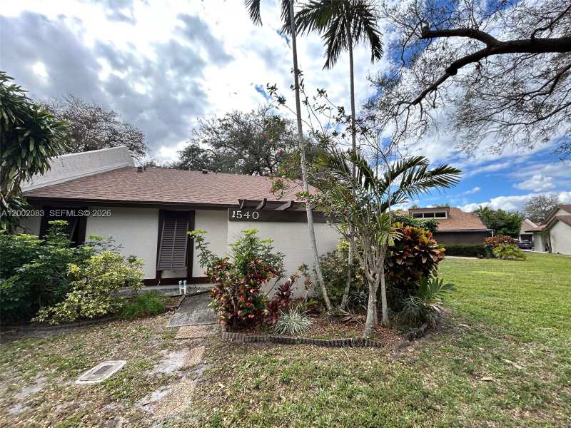 1540 NW 98th Ter, Pembroke Pines FL 33024