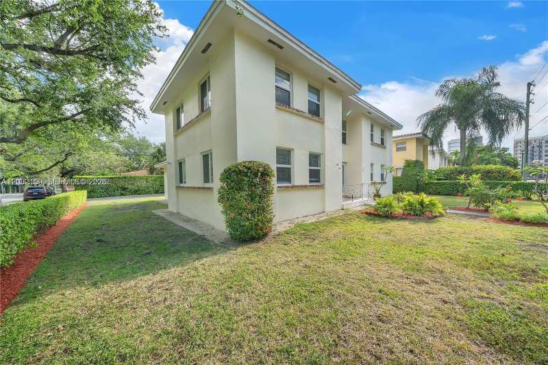 247 Bird Rd, Coral Gables FL 33146