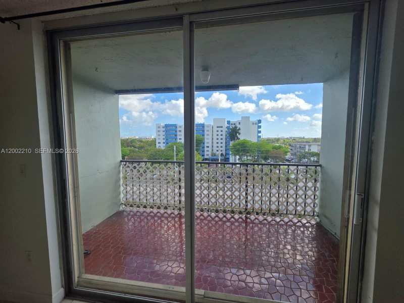 5055 NW 7th St # 602, Miami FL 33126