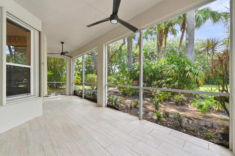 6439 Pebble Creek Way, Boynton Beach FL 33437