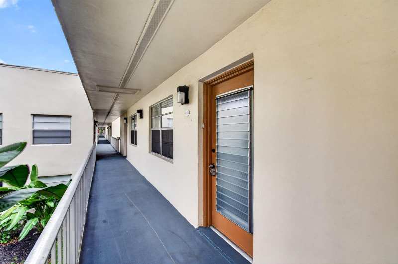 190 Piedmont D, Delray Beach FL 33484