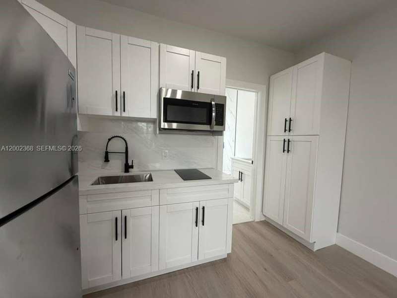 2425 SW 6th St # 5A, Miami FL 33135
