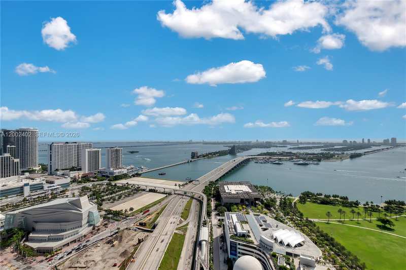 1100 Biscayne Blvd # 3901, Miami FL 33132